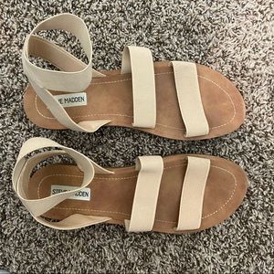 Steve Madden Nude/Beige Flat Sandals